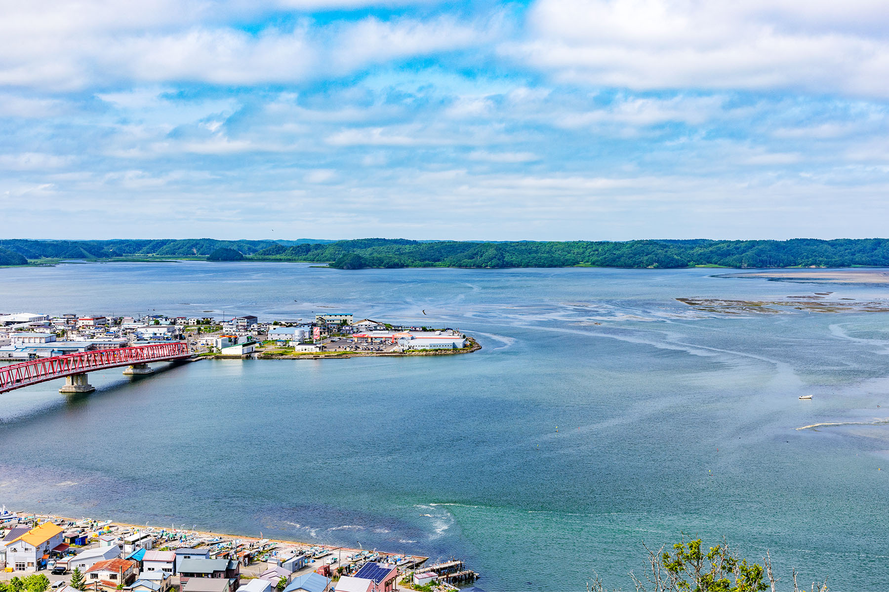 厚岸（あっけし）湖の資源保護・持続可能な漁法に力を入れています。