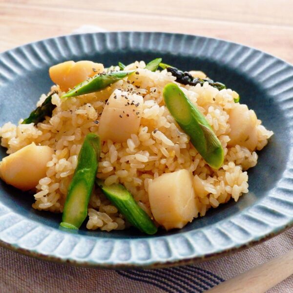 アスパラとほたての炊飯器ピラフ