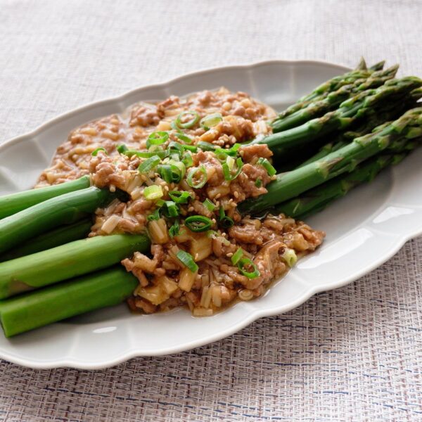 アスパラの和風そぼろあんかけ