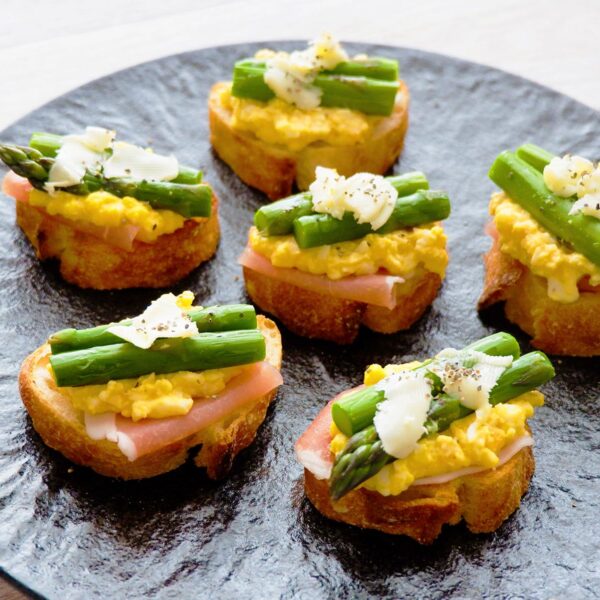 アスパラのタルタルオープンサンド